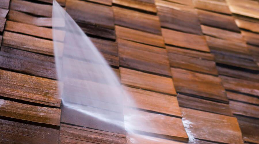 Professional gutter cleaning in Branscomb, CA